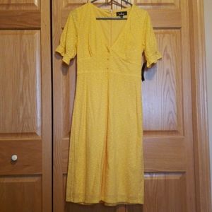 1 Lulu's yellow short sleeve dress NWT